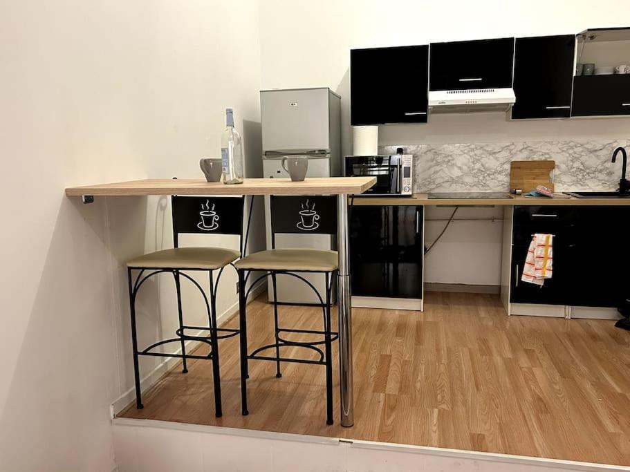 Charmant Studio Avec Mezzanine ニース エクステリア 写真